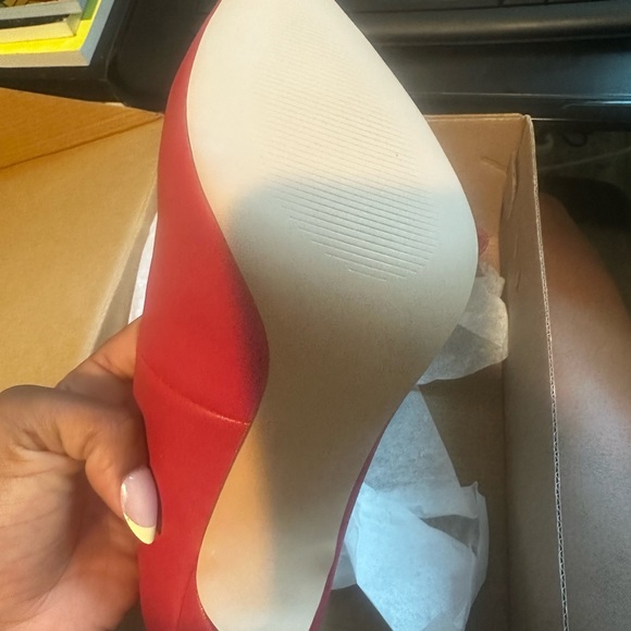 JustFab Gisselle Pump, Chili Pepper - Picture 4 of 4